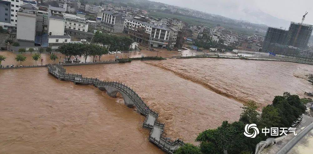 8月19-20日,台风"海高斯"导致桂东部分地区出现大雨到暴雨,局地大暴雨