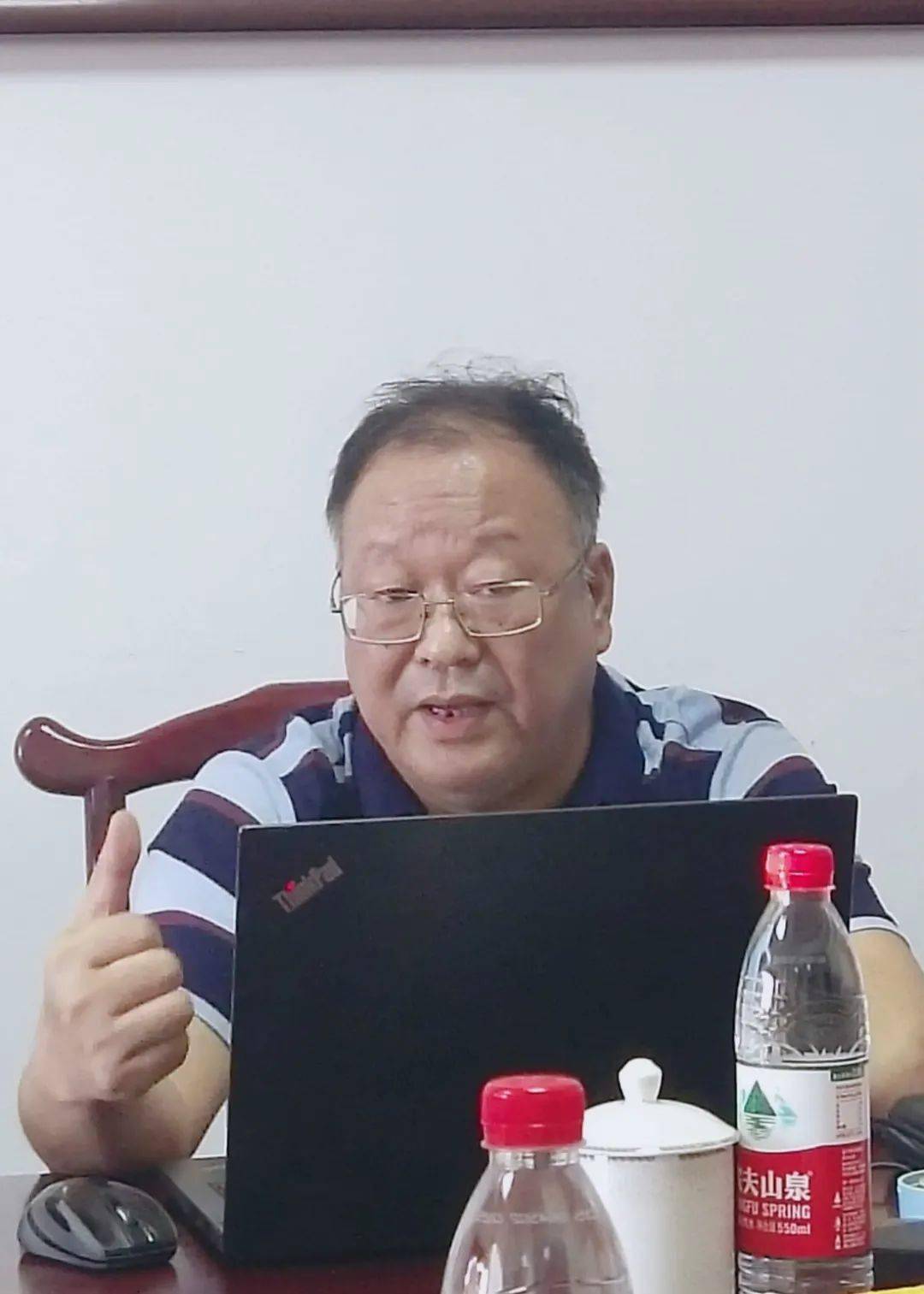 丁常云会长与各宫观负责人进行集体研讨