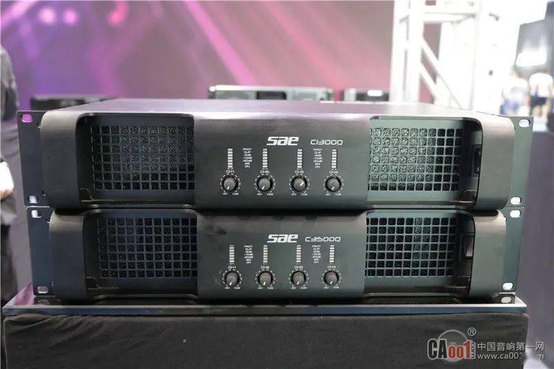 mega2500也是展会上sae推出的soundard 声准品牌另一款功率放大器.