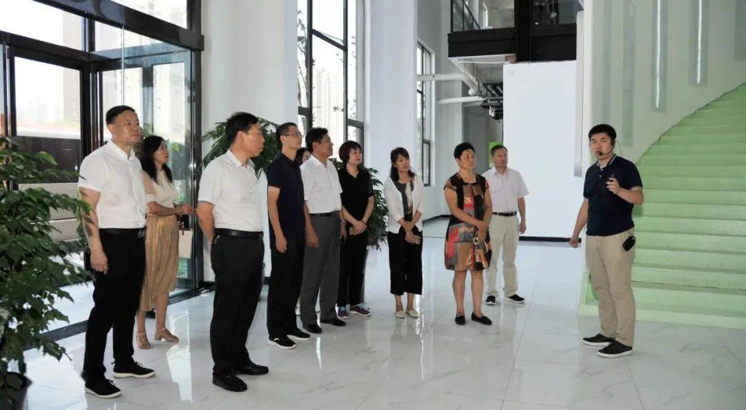 老城工作省节约型公共机构示范单位验收组来我区检查指导工作