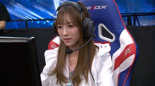 lol女主播:周淑怡13年出道,南波儿和狐狸酱大魔王曾是队友