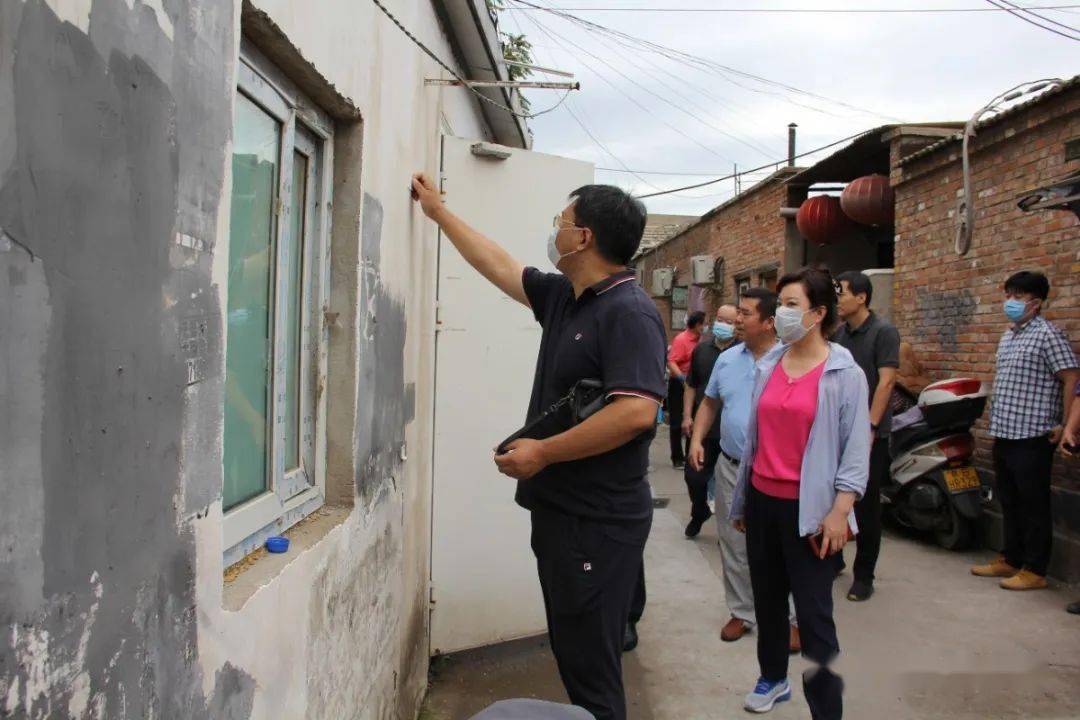 创新闻修复破损路面拆除私搭乱建朝阳王四营乡村域环境再添新气象