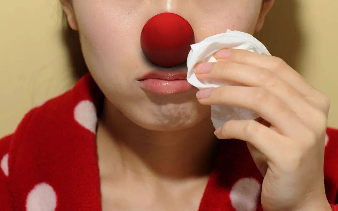 著名导演陈木胜因鼻咽癌去世出现鼻涕带血听力受损等症状需警惕