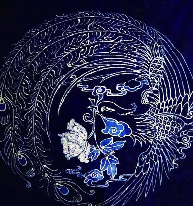 枫香印染被誉为画在布上的青花瓷