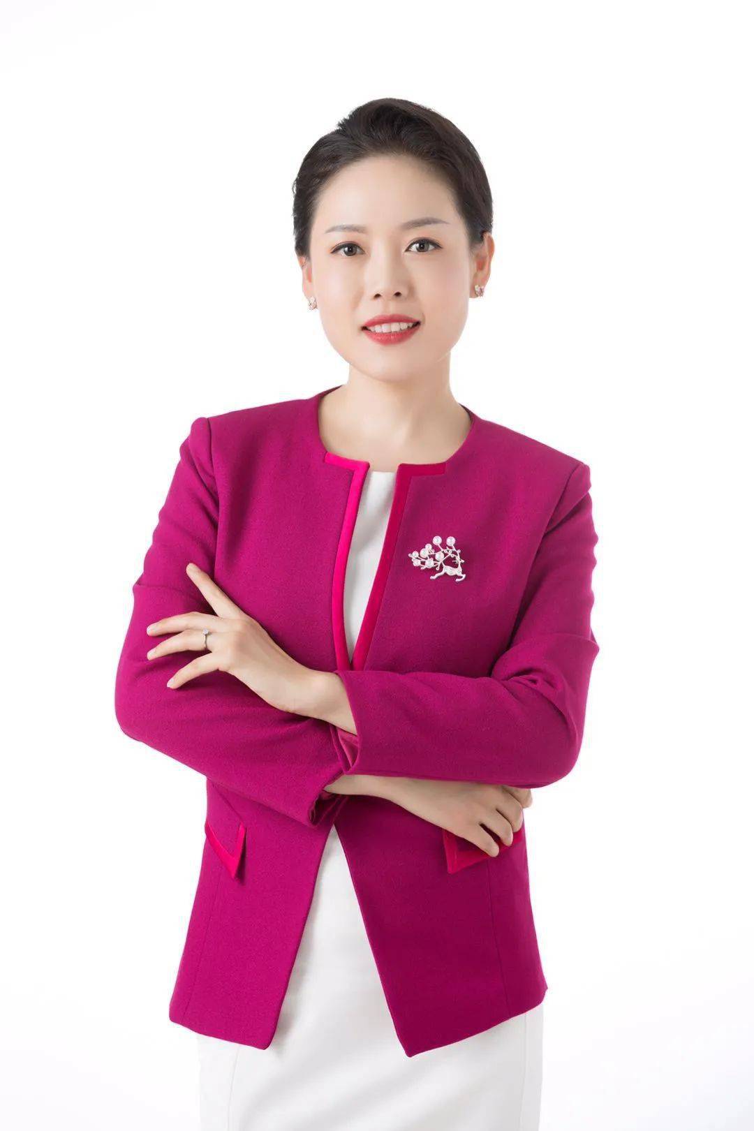 主持人 获奖情况:2010年度获得淄博市残疾人事业好新闻,电视类二等奖