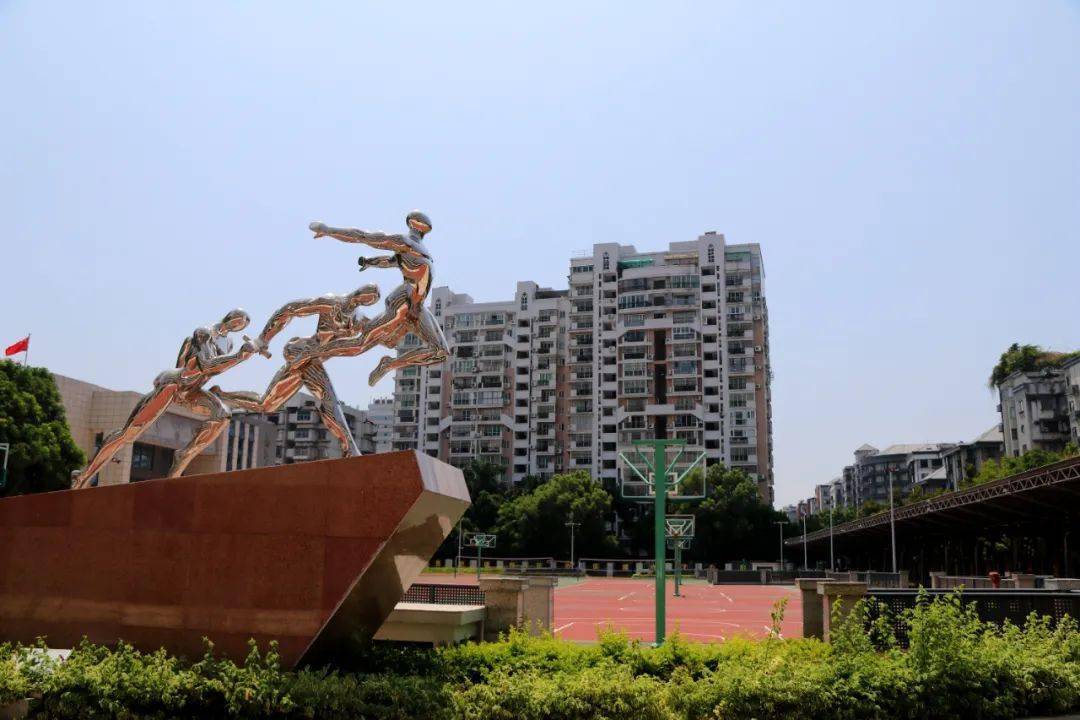 榕荫鹤翔图时光广场力行楼建设记福州三中赋求知湖夜景福州三中校园枝