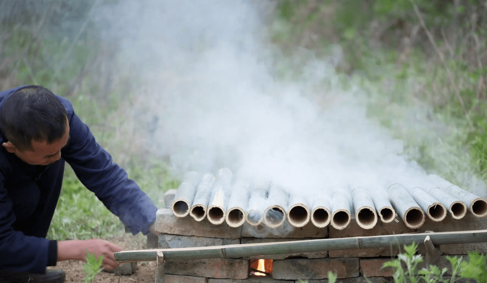 流出来的汁液叫做鲜竹沥.