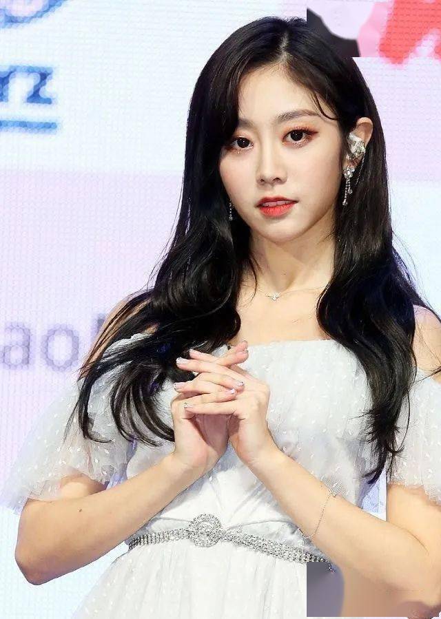 她是单眼皮艺人中眼睛最大的女团爱豆?