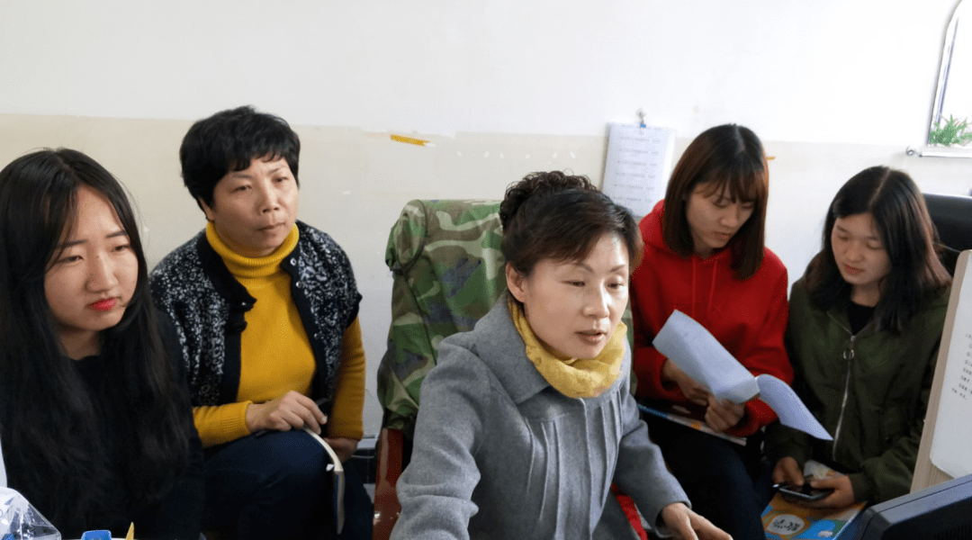 石嘴山市第七小学教师,先后被评为自治区级教书育人楷模,自治区级骨干