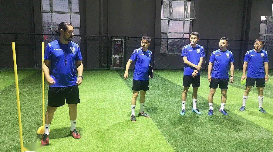 校足动态青海校园足球满天星训练营教练团队开展秋季集训活动