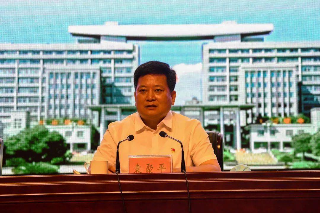 会上,曾昭传对巩义教育事业发展提出有关要求;市委常委,组织部长