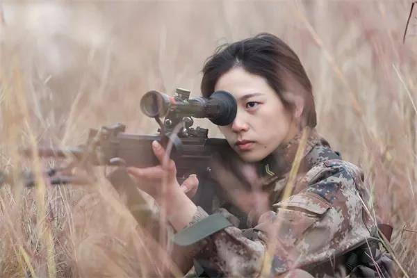 沈梦可,出生于2000年 曾是陆军第71集团军某合成旅