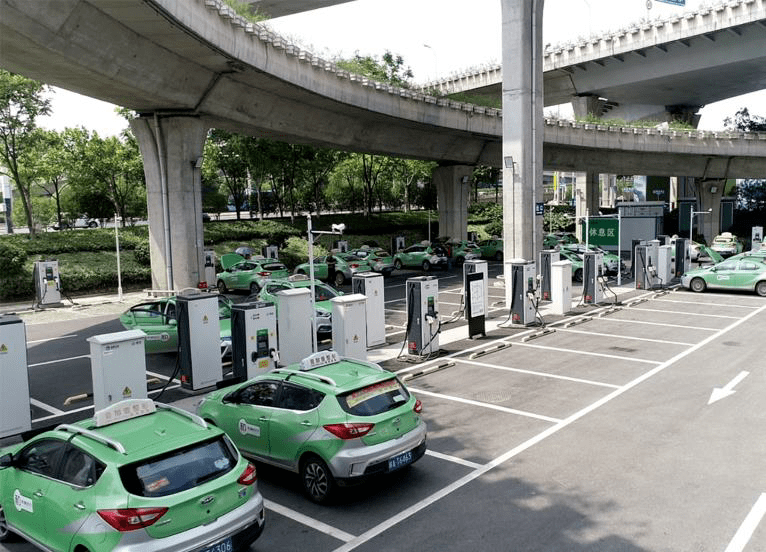 合肥创新建立新能源汽车"充电 换电"互补模式