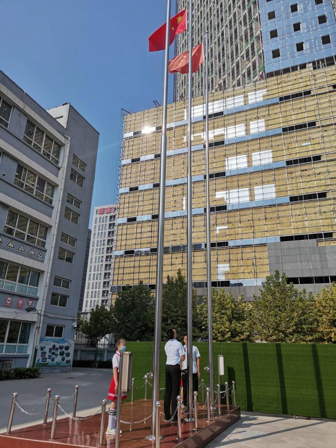 校园新闻给生命以温暖为理想而自强高新区小学开学典礼