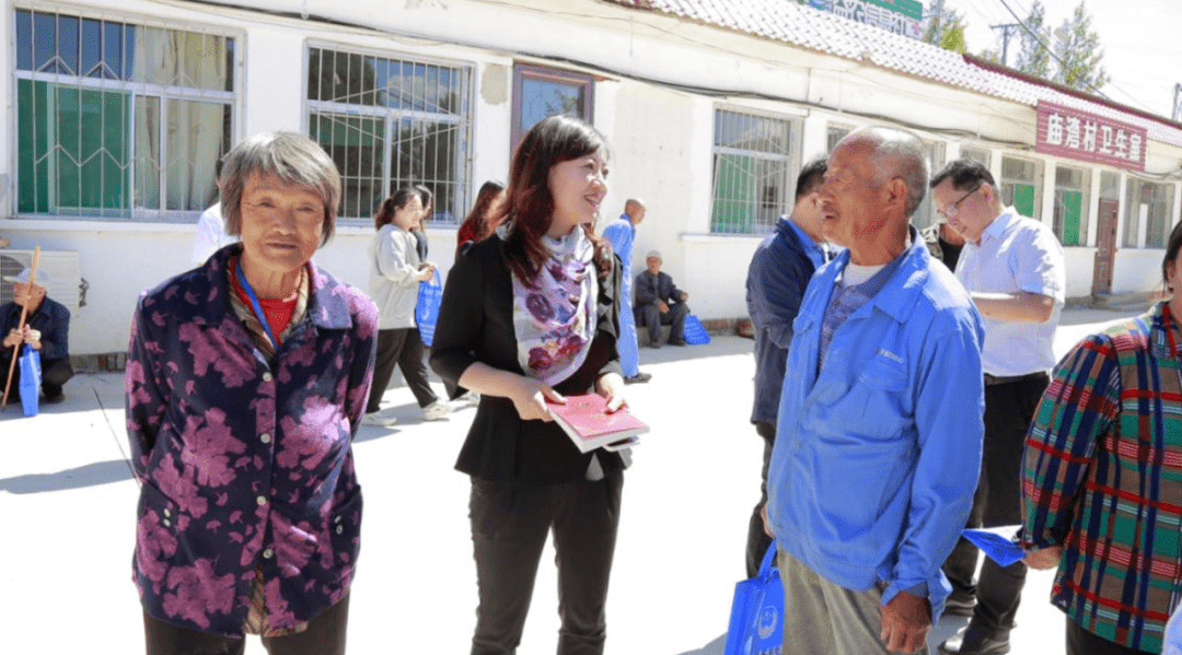 娄烦县庙湾乡:普法与扶贫同行《民法典》走进群众心里