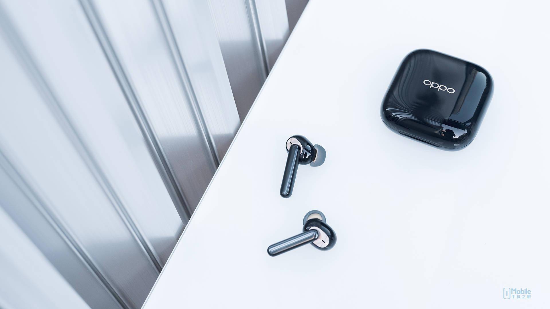 羽黑配色 低调内敛 oppo enco w51无线降噪耳机图赏