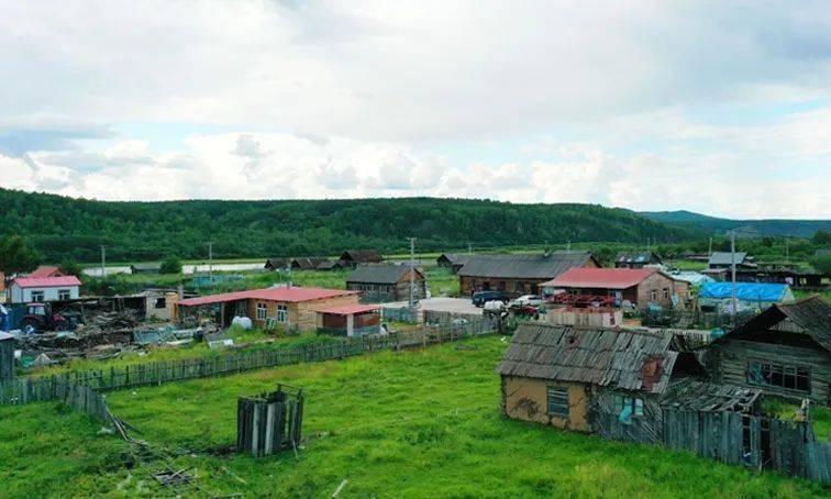 俄罗斯这里只有7户人家孙金河是这里的森林管护员妻子刘兰香去年退休