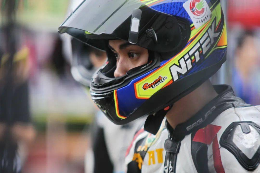 青春的故事第一篇李承远