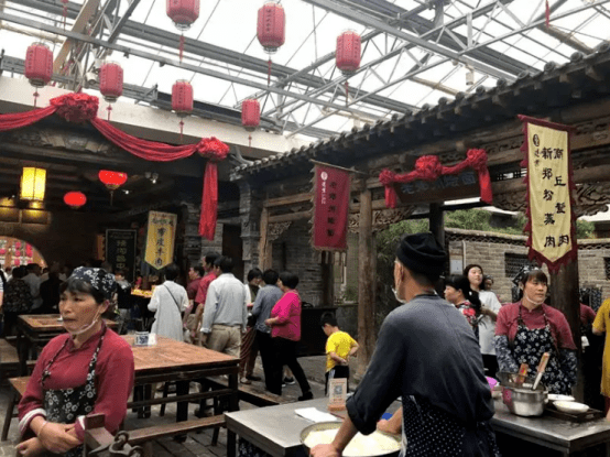 建业大食堂早已深得众多到访客户的喜爱,开封灌汤包,安阳滑县烧鸡