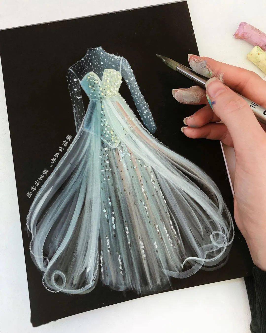 服装设计图时装效果图色粉绘画鲜花裙