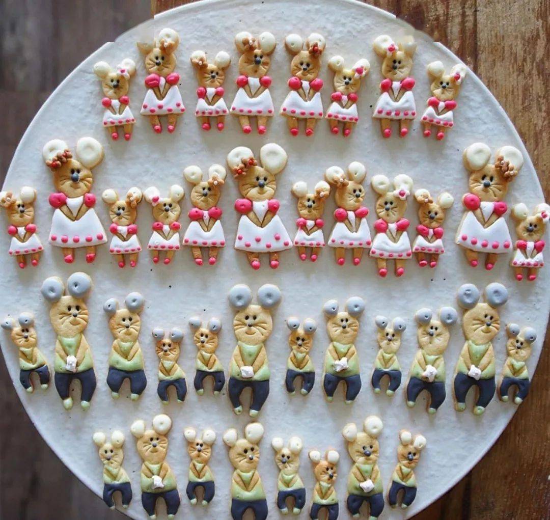 奇食录当丰富可爱的手工饼干摆在一起密集恐惧症