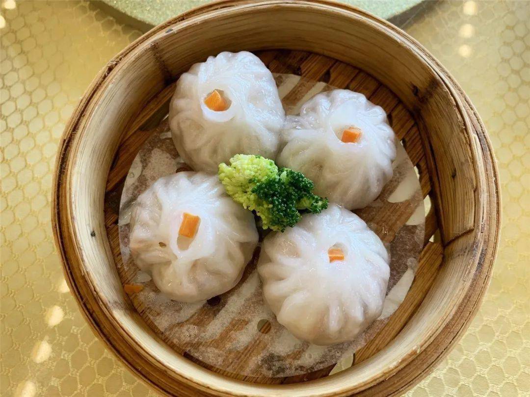 百磨坊虾饺皇,金酱蒸凤爪,香茜栗子饺…享受,就在此刻_汤灼靓