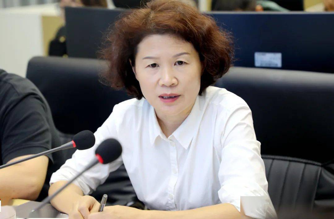 玉龙头条蔺斯鹰带队到县融媒体中心开展省级综合验收工作