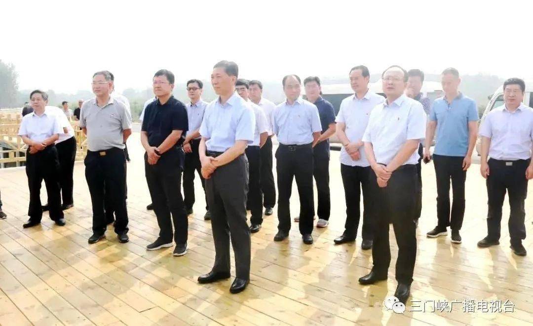 王琰君一行实地察看了三门峡百里黄河生态廊道,对好阳河湿地公园,湖滨