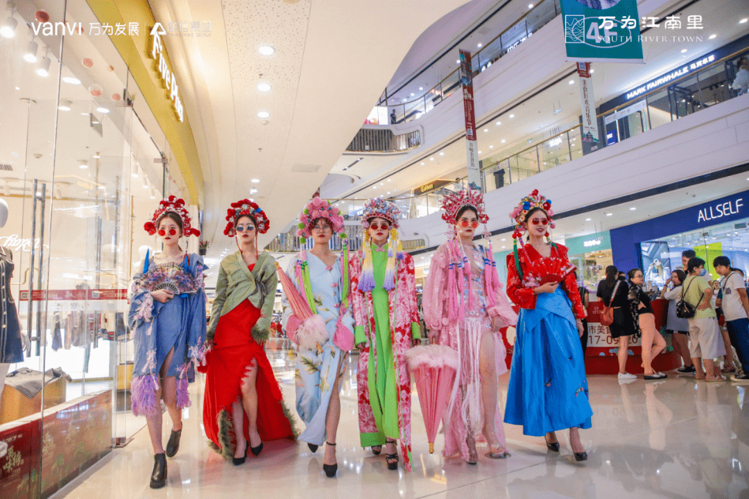 见证这座城市的魅力以新颖创意的快闪活动大家对"快闪"一词或许并不