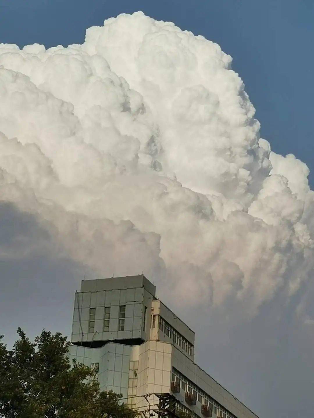 9月的邯郸格外美丽瞧这团棉花糖云朋友圈刷屏了