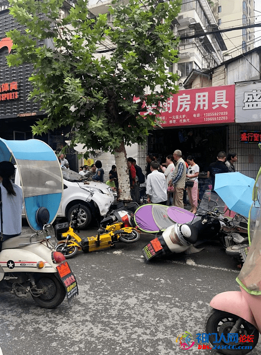 南京2009年6.30车祸图片