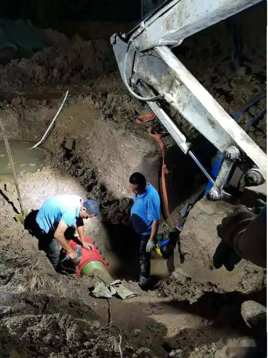 高密人!被挖坏的供水主管道修好了!_公司