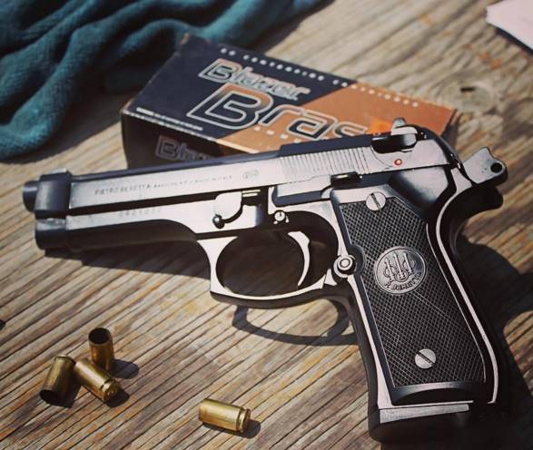 经典武器伯莱塔92系列手枪图集