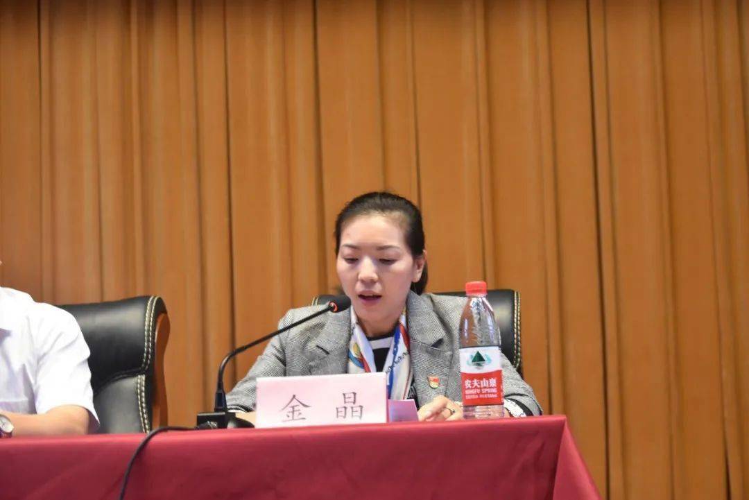 金晶老师通过讲述一件件真实案件,让新生们深刻地意识到校园安全隐患