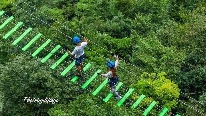 国庆特辑1036两期安吉云上草原超嗨游玩悬崖秋千水晶廊桥一票畅玩所有