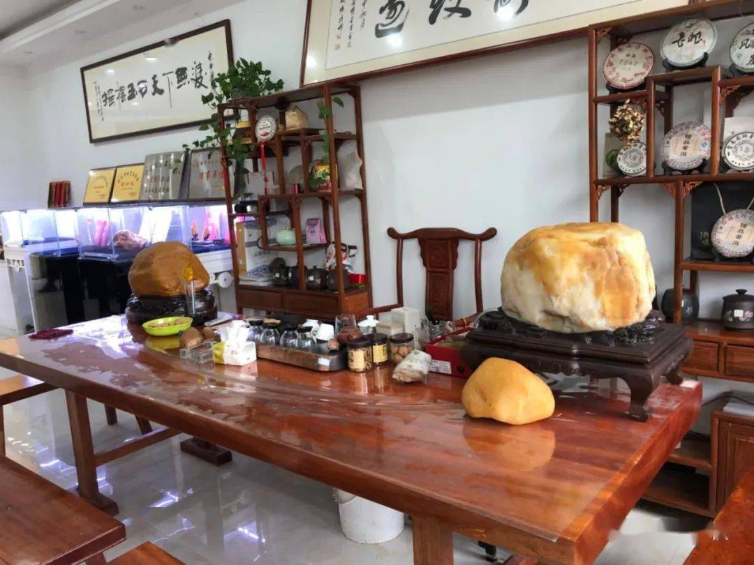 石人石事王荣生玩转奇石的人生百态