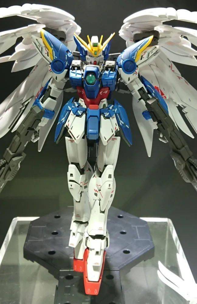 67官图更新第二弹万代1100mg高达飞翼零ka版