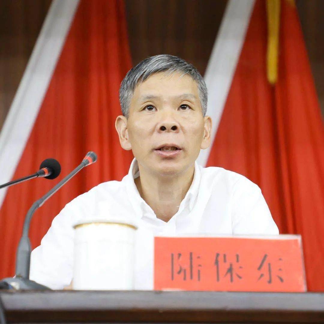 区消防救援大队参谋郑宇翔通报分析金清消防工作情况▲ 镇工业副镇长