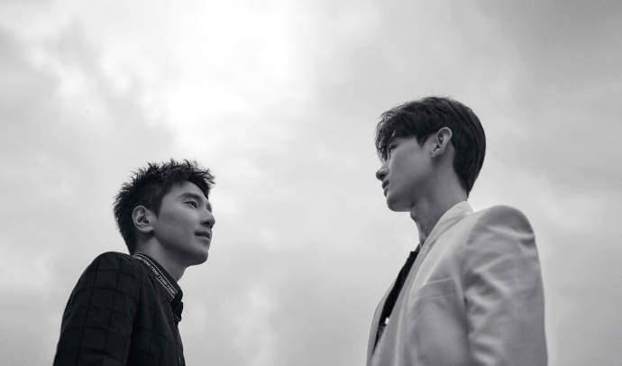 白敬亭赵又廷天台大片曝光黑白质感中的师徒组凌厉而自信