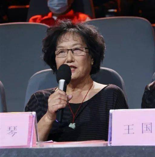 第九组1号选手王爱琴,李爱云演唱《虎口缘》第九组2号选手乔荣艳,黎