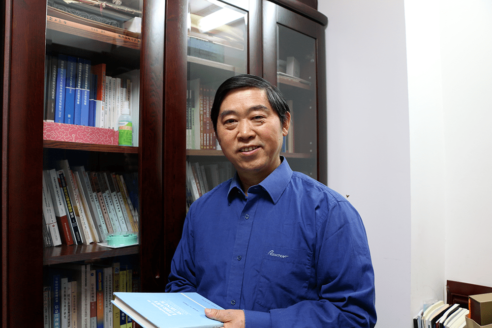 研讨会开幕式由《图书情报工作》杂志社社长,杭州图书馆"钱江特聘专家