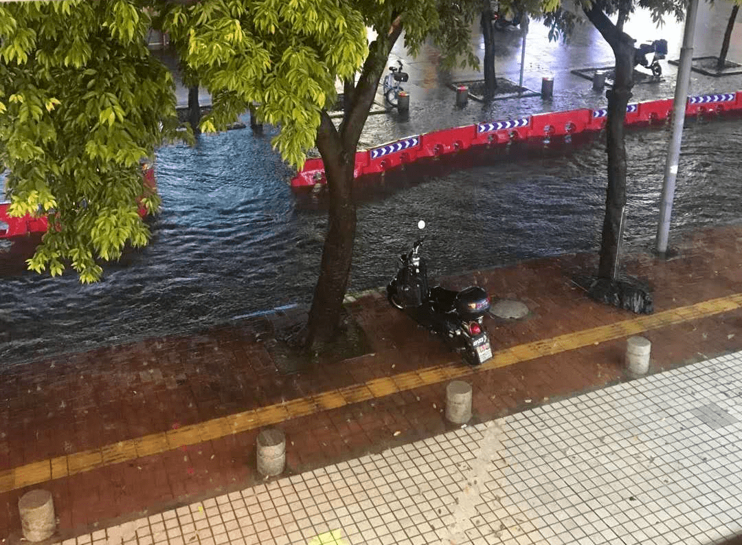 下班突遇大雨,陈村雨量全佛山最高!未来天气将会……_暴雨