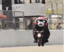 同时,不要有「炸街扰民」等行为.