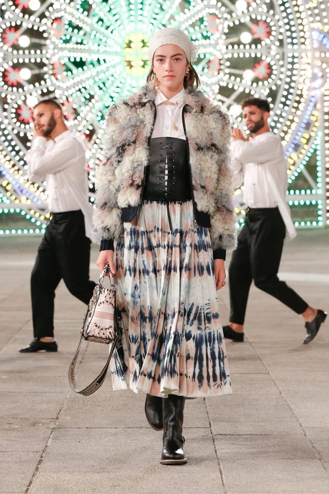 秀场解读|dior 2021早春女装系列!独特的民族风情_迪奥