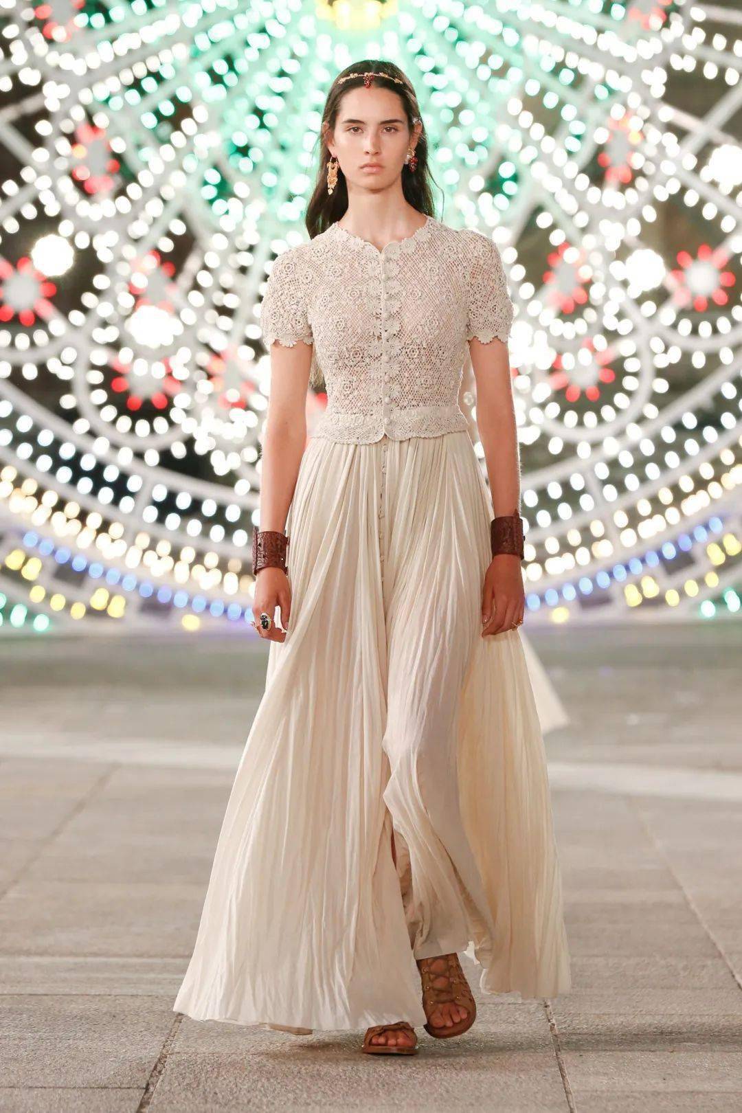 秀场解读|dior 2021早春女装系列!独特的民族风情_迪奥
