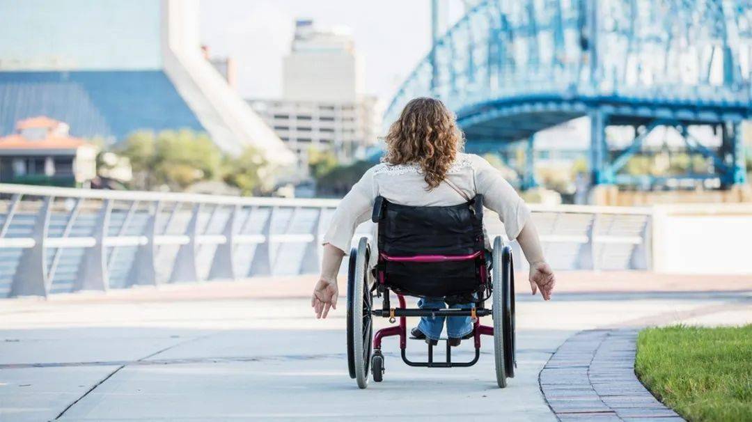 日本28岁残疾帅哥火爆网络四肢只剩下一肢却遭女粉丝们疯狂表白想嫁给