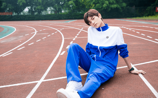 考神附体一波人帅腿长高智商学霸男神来袭