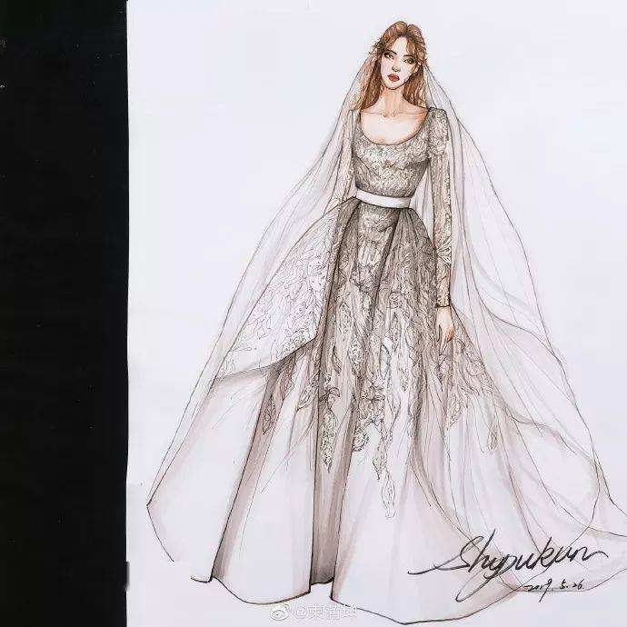 西方传统的礼服包括晨礼服,小礼服(晚餐礼服或便礼服)和大礼服(燕尾服