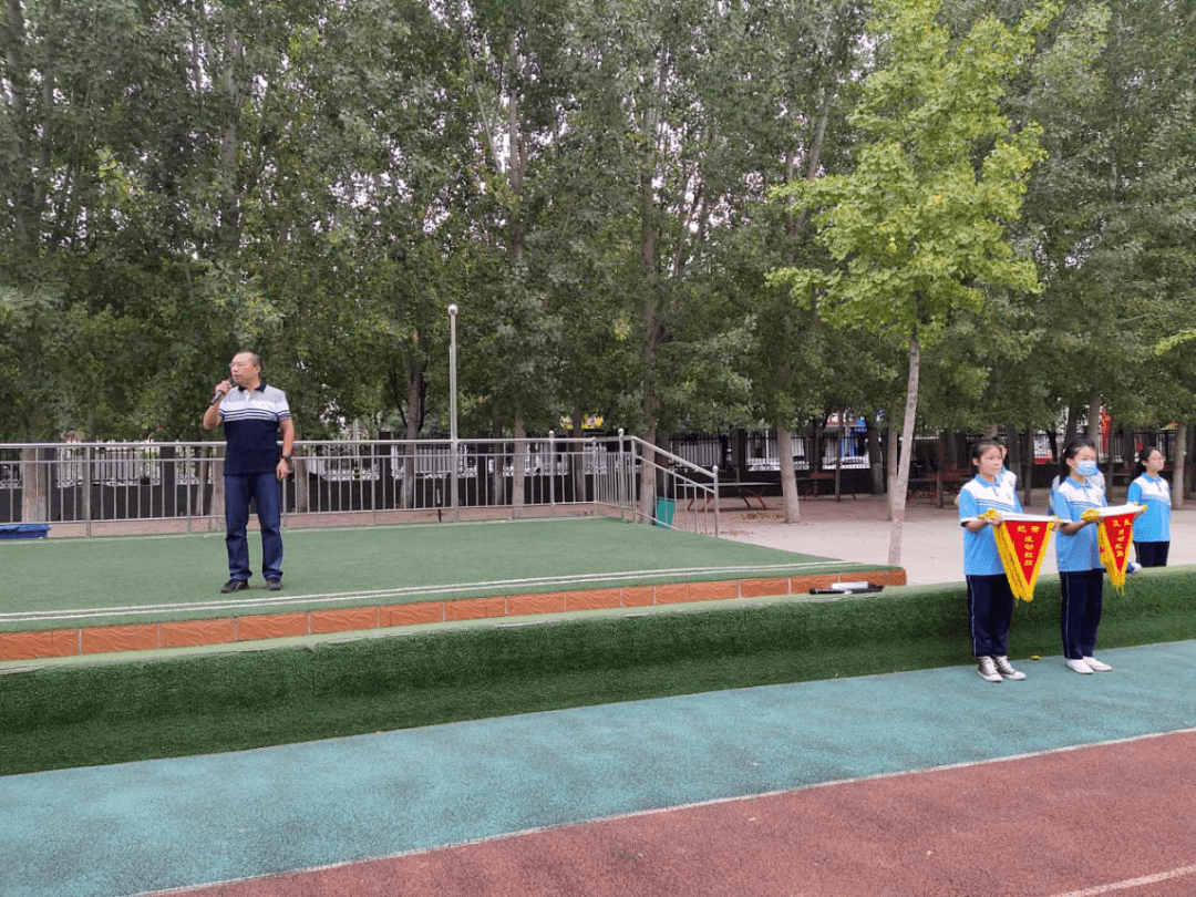 新乡市第三十二中学举行反恐防暴安全疏散演练