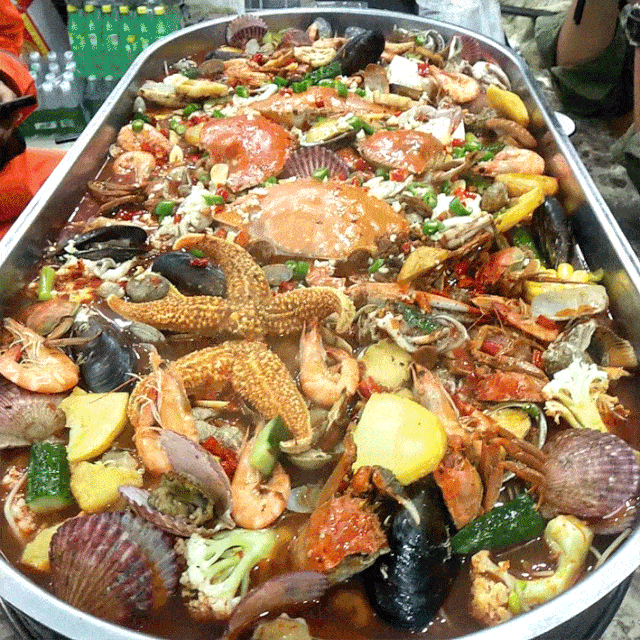 夜宵新战场海鲜大咖空降大港新都会生蚝1元1个诱惑难挡